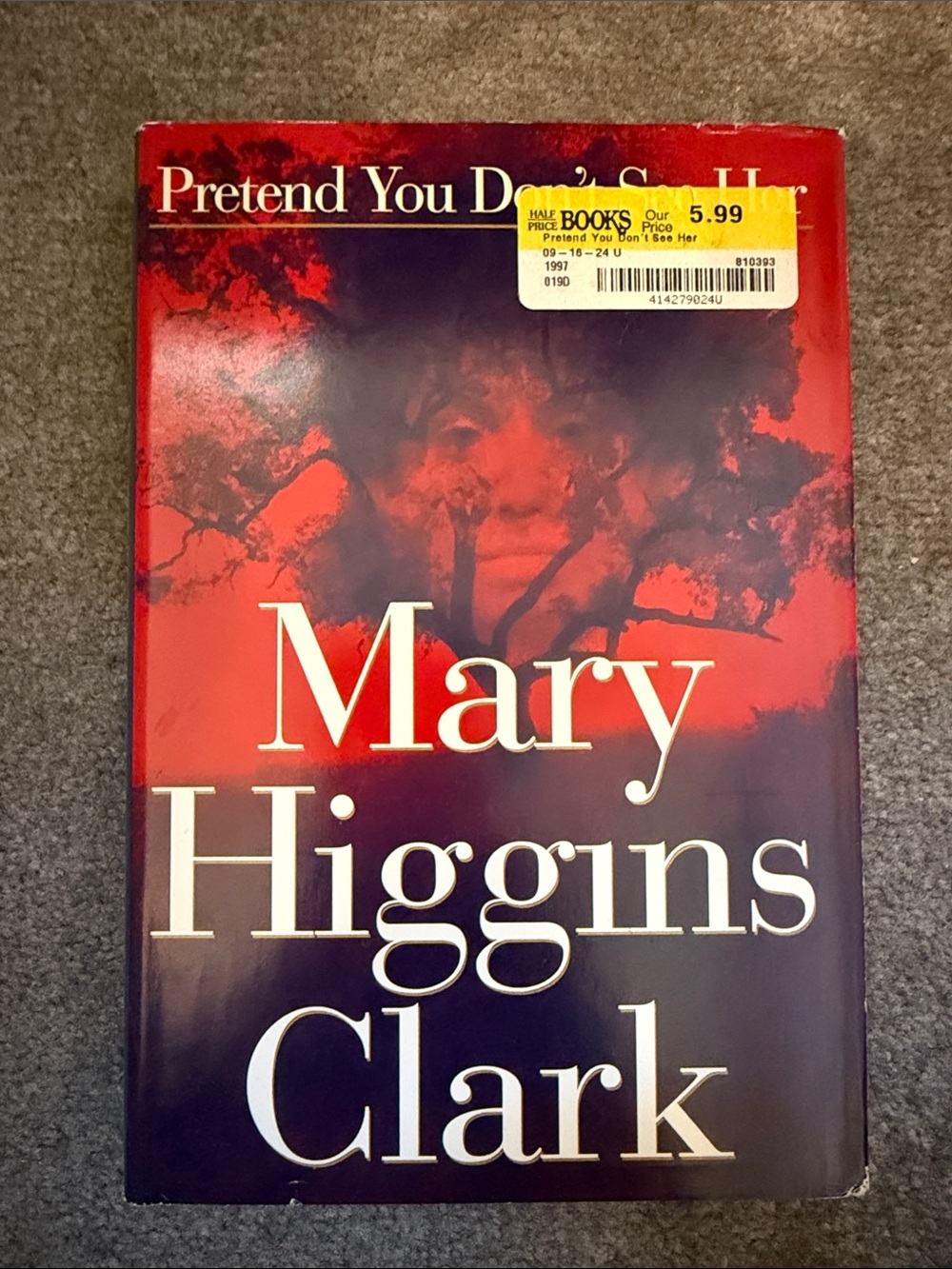 Mary Higgins Clark "Pretend You Don't See Her" Hardcover - Red & Purple Cover